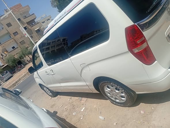هيونداي H-1 2010 - صورة 2