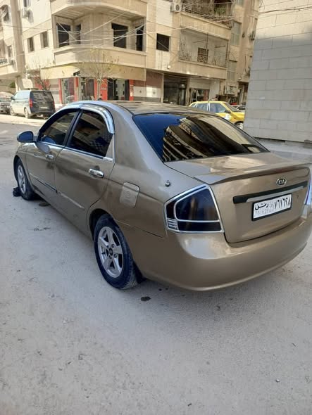 كيا سيراتو 2008 - صورة 2