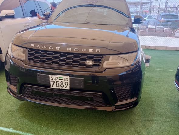 رنج روفر سبورت 2021 - صورة 1
