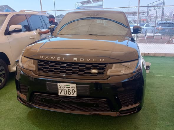 رنج روفر سبورت 2021 - صورة 2