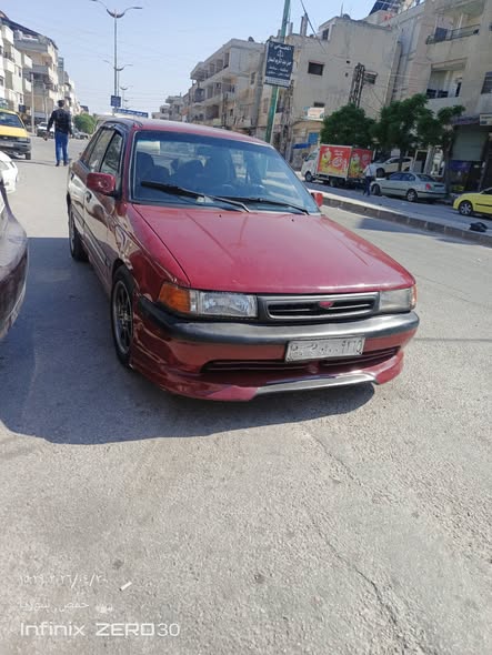 مازدا 323 1993 - صورة 1