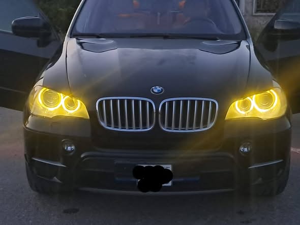 بي إم دبليو اكس 5 2012 - صورة 1