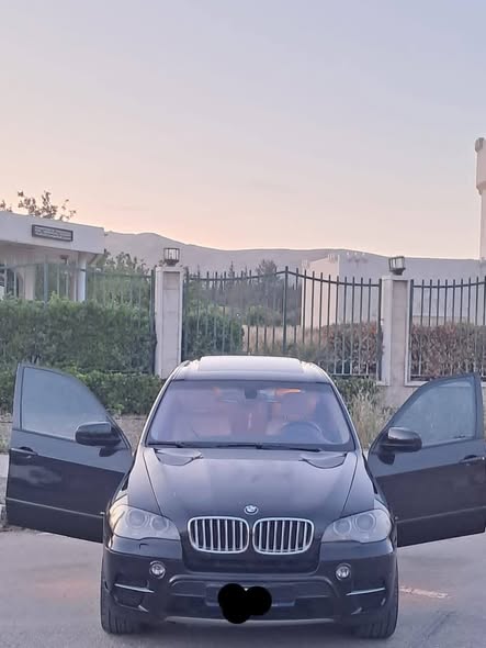 بي إم دبليو اكس 5 2012 - صورة 4