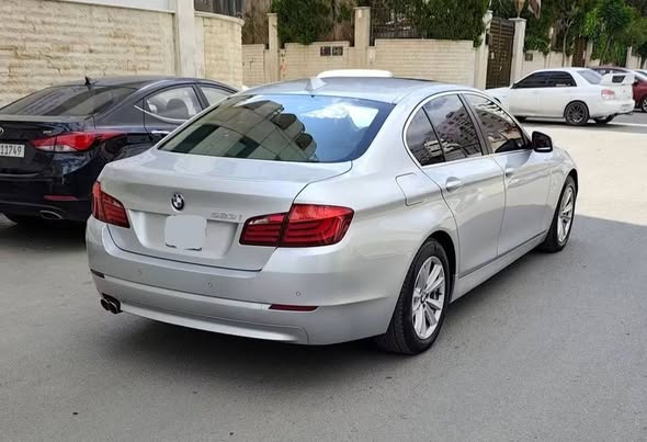 بي إم دبليو 523i 2011 - صورة 2
