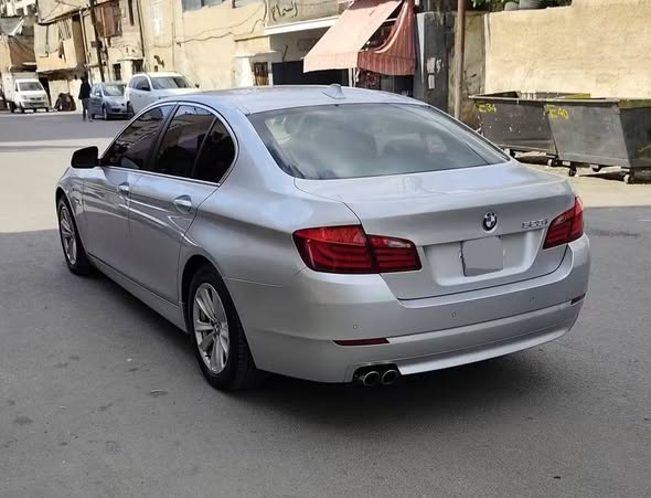 بي إم دبليو 523i 2011 - صورة 3
