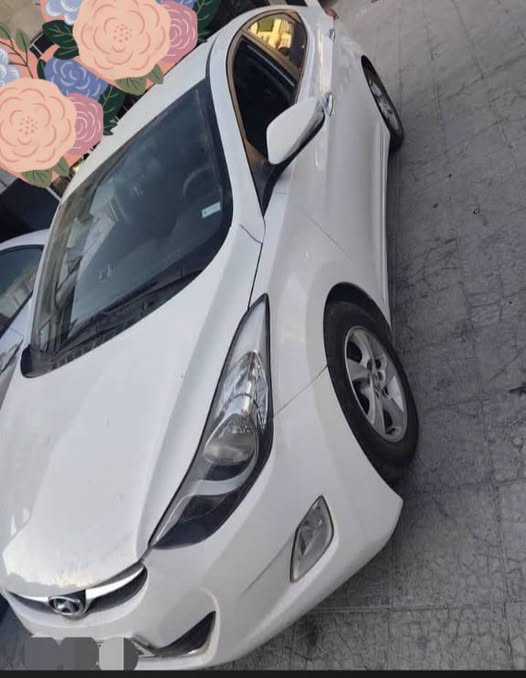 هيونداي إلنترا 2012