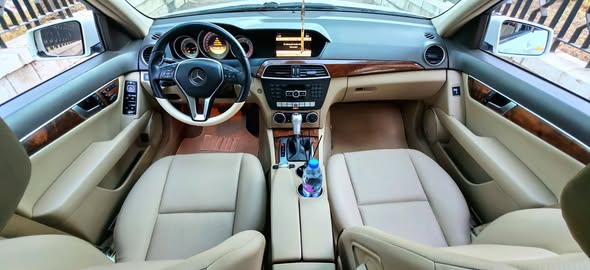 مرسيدس C250 2012 - صورة 2
