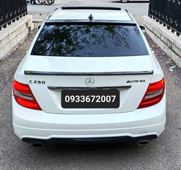مرسيدس C250 2012 - صورة 4