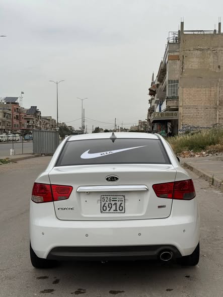 كيا فورتي 2011 - صورة 5