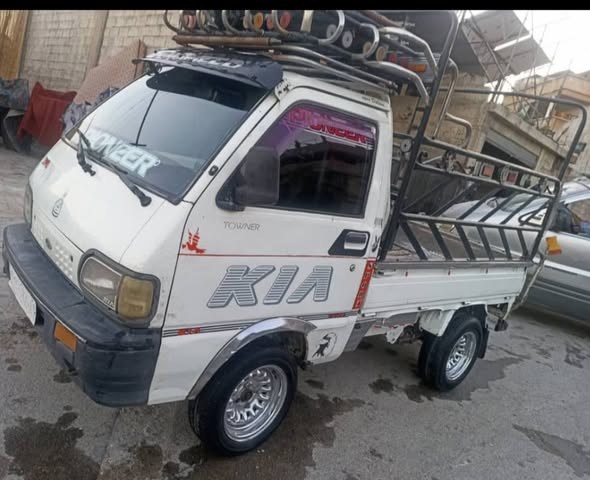كيا تاونر 2002 - صورة 1