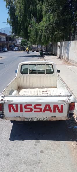 نيسان 1200 1993 - صورة 2
