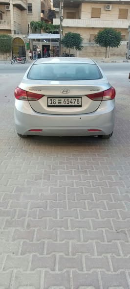 هيونداي إلنترا 2011 - صورة 4
