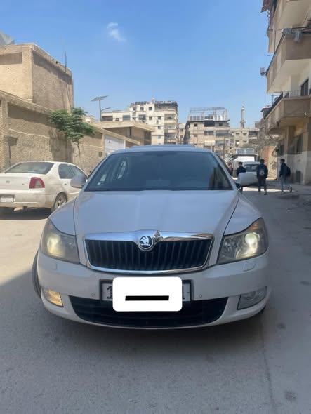 سكودا اوكتافيا 2012 - صورة 1