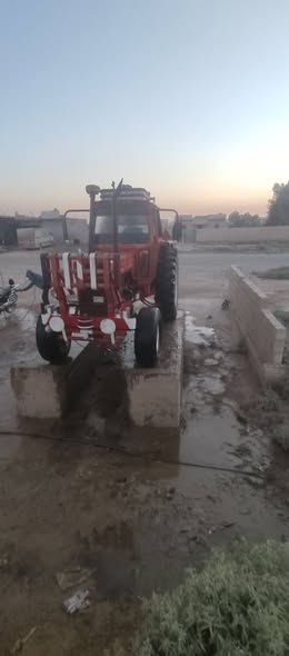يونيفيرسال 650 1979 - صورة 2