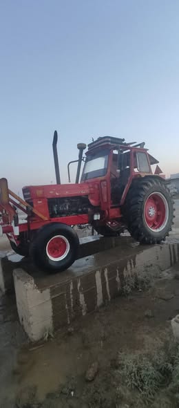 يونيفيرسال 650 1979 - صورة 4