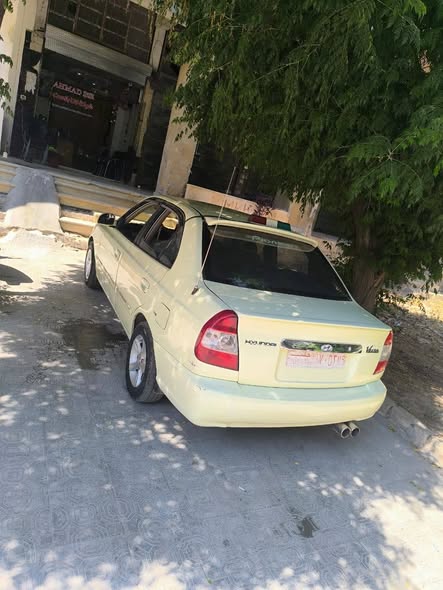 هيونداي فيرنا 2011 - صورة 4
