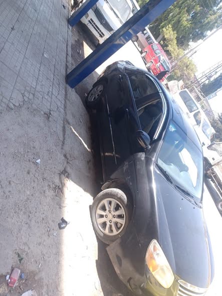 كيا سيراتو 2008 - صورة 1