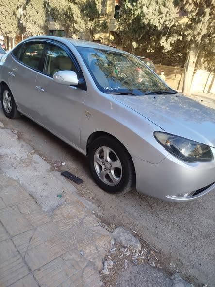 هيونداي افانتي 2010 - صورة 1