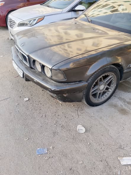 بي ام دبليو 740 1987 - صورة 4