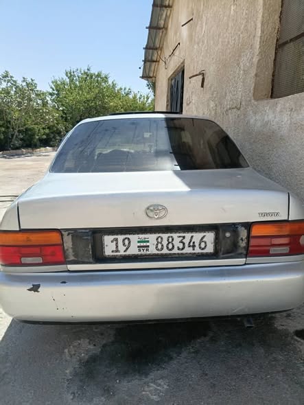 تويوتا كورولا 1993 - صورة 2