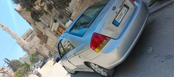 كيا سيراتو 2008 - صورة 1