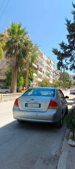 كيا سيراتو 2008 - صورة 2