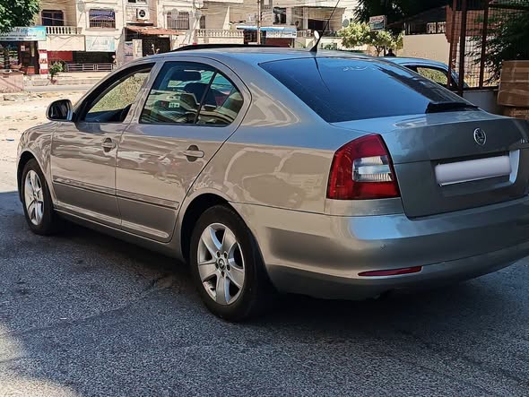 سكودا أوكتافيا 2009 - صورة 1