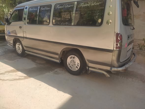 هونداي H-1 2001 - صورة 3