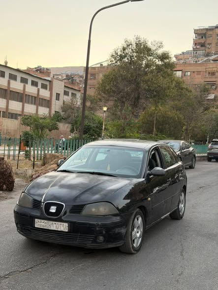 سيات ابيزا 2003 - صورة 1