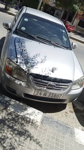كيا سيراتو 2007 - صورة 1