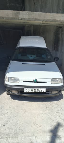سكودا بيك اب 1996 - صورة 1