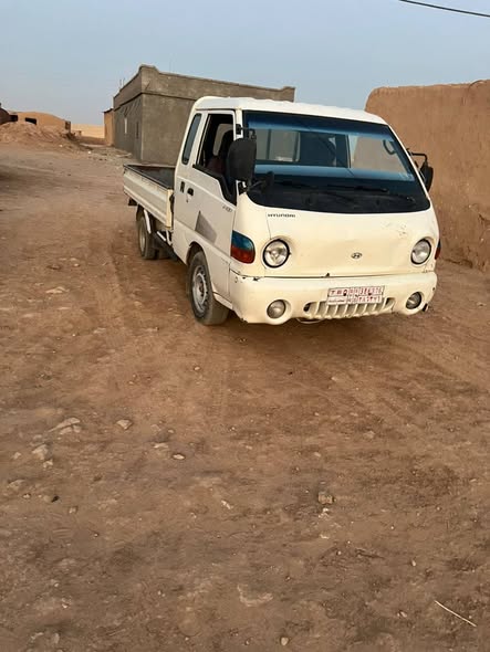هيونداي H100 2002 - صورة 1