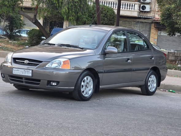 كيا ريو 2003 - صورة 4