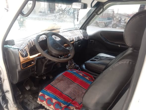 هيونداي H100 2001 - صورة 1