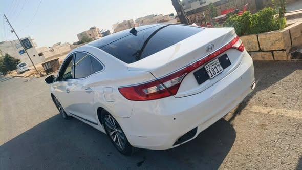 هونداي أزيرا 2013 - صورة 2