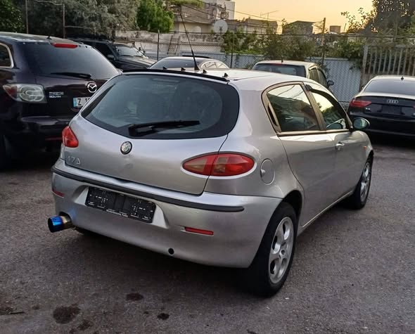الفا روميو 147 2002 - صورة 4