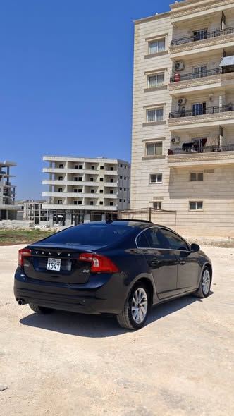 فولفو S60 2015 - صورة 5