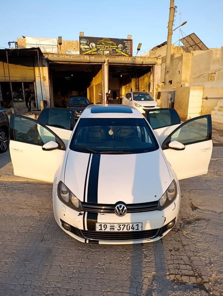 فولكس فاغن غولف GTI 2012 - صورة 2