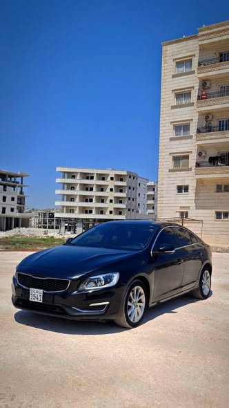 فولفو S60 2015 - صورة 1