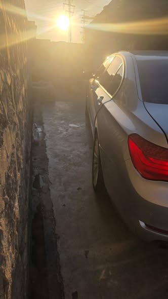 بي ام دبليو 750 2011 - صورة 5