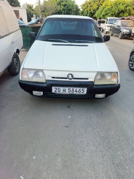 سكودا فورمان 1994 - صورة 2