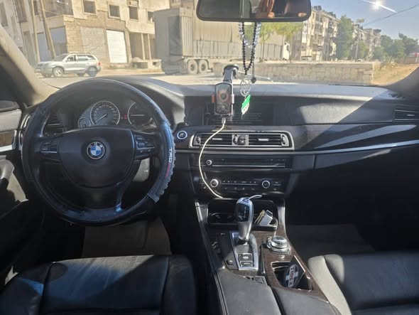 بي إم دبليو 520 2012 - صورة 1
