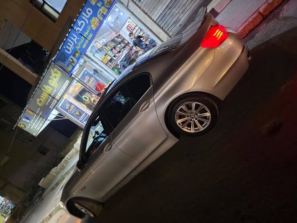 بي إم دبليو 520 2012 - صورة 3