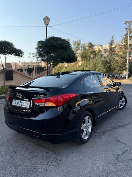 هيونداي الينترا 2011 - صورة 1