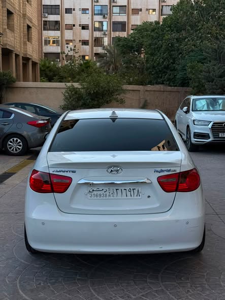 هيونداي افانتي 2011 - صورة 5