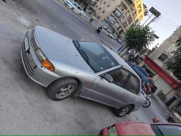 ميتسوبيشي لانسر 1993 - صورة 1