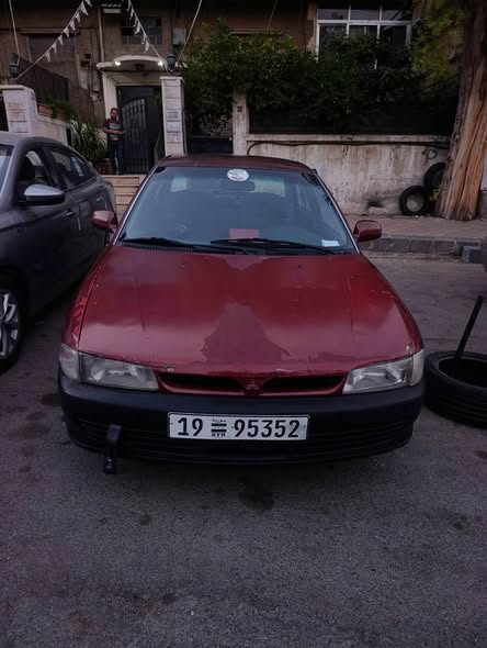 ميتسوبيشي لانسر 1993 - صورة 1