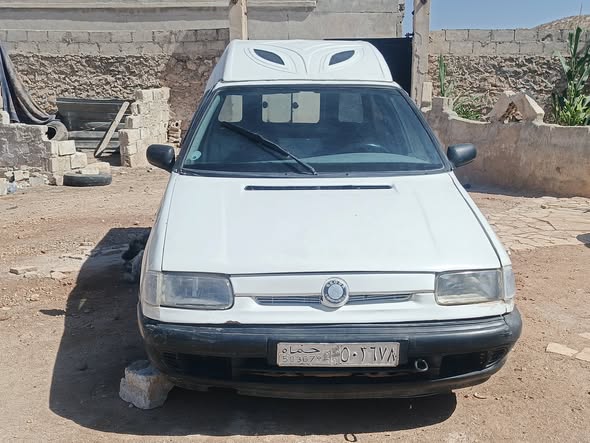 سكودا بيك اب 1996 - صورة 1