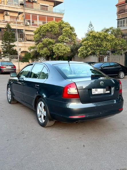 سكودا اوكتافيا 2011 - صورة 2