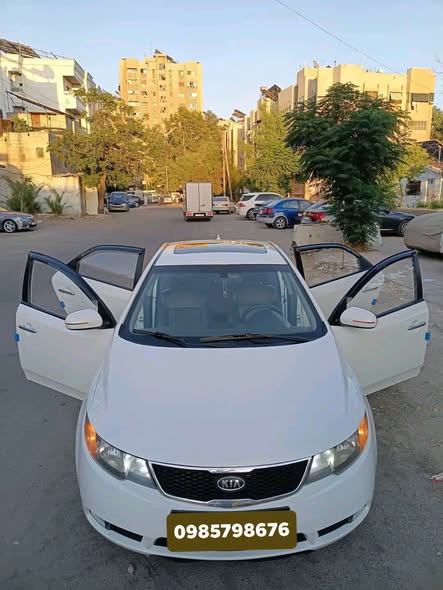 كيا فورتي 2011 - صورة 1